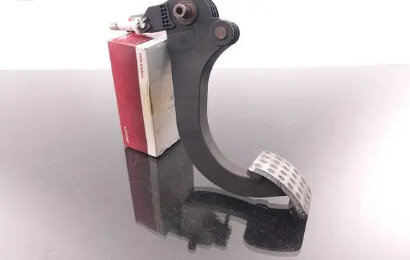 Alfa Romeo 156 Clutch pedal 335275
