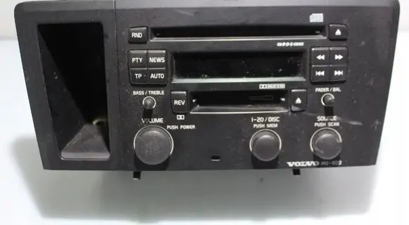 Volvo XC70 Radio/GPS head unit trim 34W421CRY603