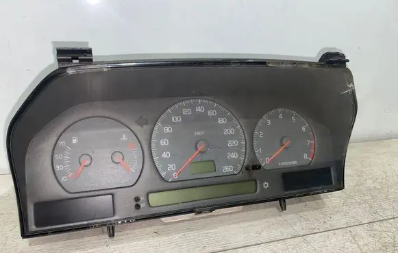 Volvo S70 V70 V70 XC Speedometer (instrument cluster) 69794660T 9148926 9168138