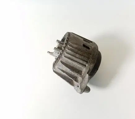 Mercedes-Benz C W204 Engine mount bracket A2122406817