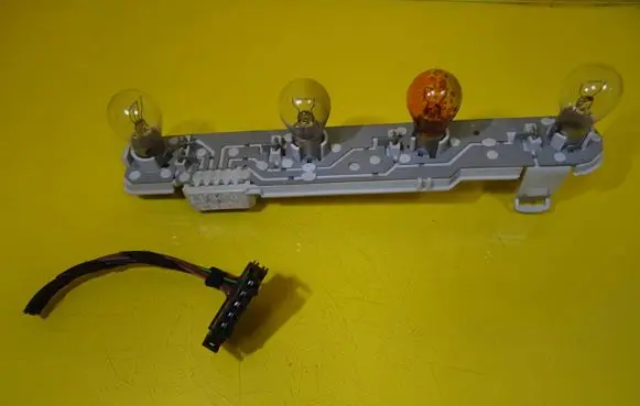 Skoda Fabia Mk1 (6Y) Tail light bulb cover holder 6Y6945257