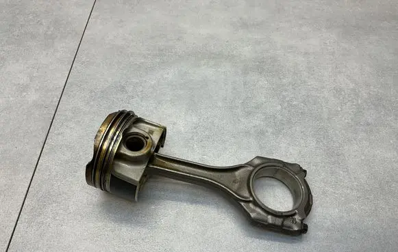 BMW X3M F97 Piston with connecting rod 