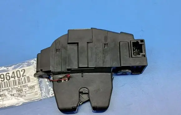 Tailgate/trunk/boot lock/catch/latch