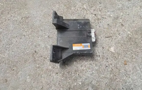 Toyota Corolla Verso E121 Air conditioning/heating control unit 886500F030