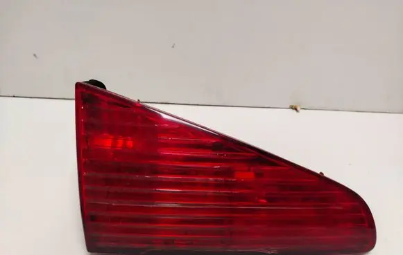 Peugeot 607 Tailgate rear/tail lights E29008