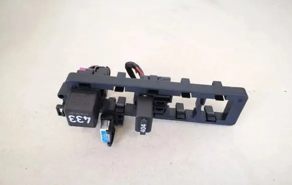 Volkswagen PASSAT B6 Fuse box set 1k1937503