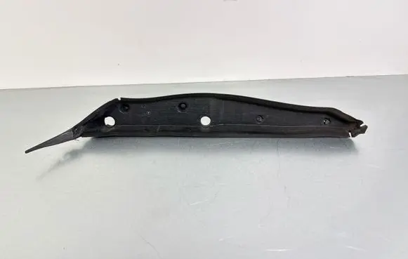 Mercedes-Benz S W222 Fender end trim A2228890125