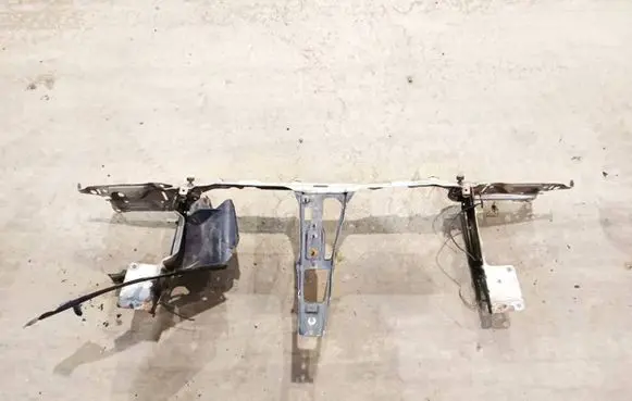 Audi 80 90 S2 B4 Radiator support slam panel
