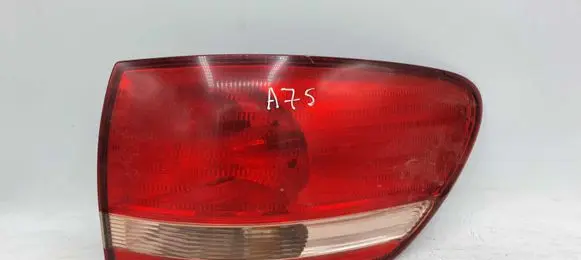 Toyota Avensis Verso Rear/tail lights 4435E137652 E137652