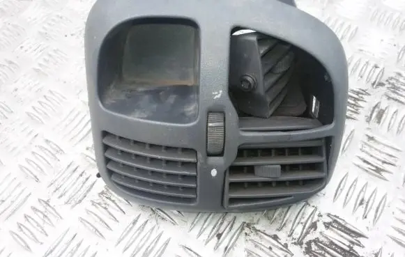 Fiat Ducato Dashboard side air vent grill/cover trim