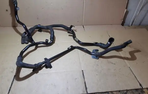 Audi Q7 4L Engine coolant pipe/hose