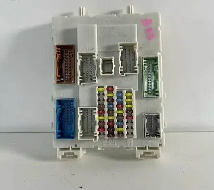 Ford Focus Fuse module DV6T14A073HF A12716127 9440031000