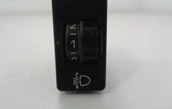 Peugeot 208 Light switch