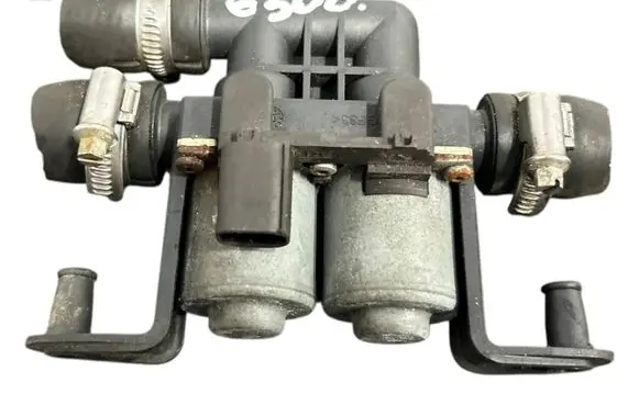 BMW X5 F15 Coolant heater control valve 6910544 114741216