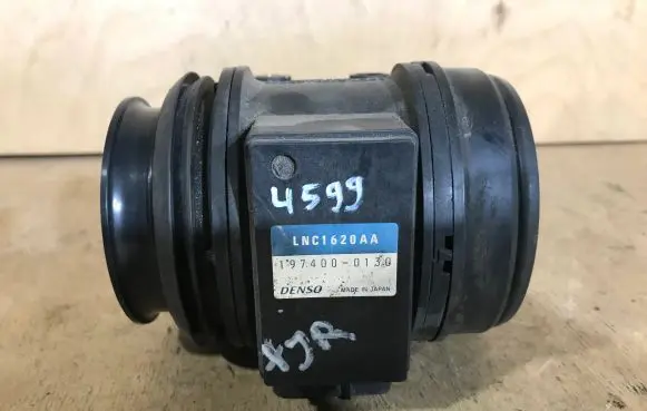 Jaguar XJ X308 Mass air flow meter LNC1620AA 1974000130