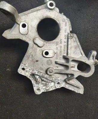 Volkswagen Polo V 6R Fuel pump bracket 04B130379A GD01831