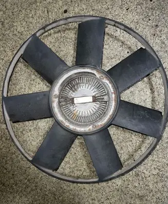 BMW 5 E39 Viscous fan clutch 11522249216 2243303