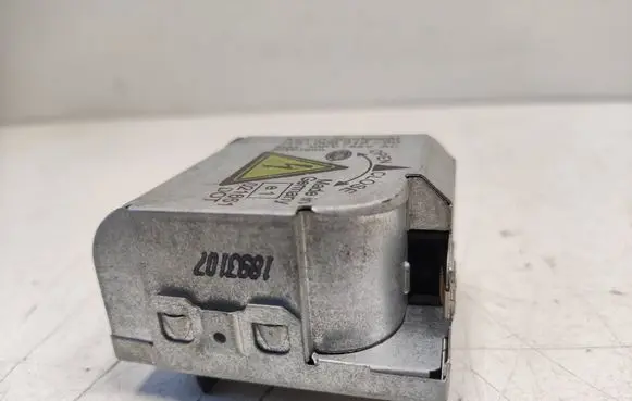 Headlight ballast module Xenon