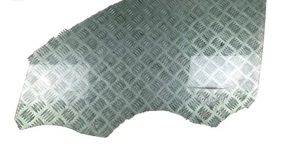 Peugeot 2008 II Front door window glass four-door 