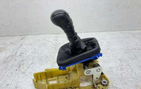Volvo V70 Gear shift switch/knob 30735561
