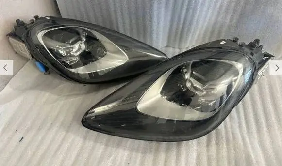 Porsche Cayenne (9Y0 9Y3) Headlights/headlamps set 9Y0941033T 9Y09410034T 1EX01443961