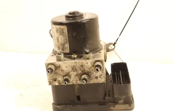 BMW 1 E81 E87 ABS Pump 677221301