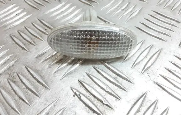 Mazda 2 Front fender indicator light 010635