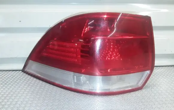 Volkswagen Golf V Rear/tail lights 1K9945095D