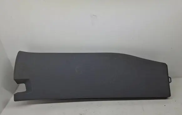 (B) pillar trim (bottom)