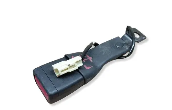 Suzuki Swift II Front seatbelt buckle 