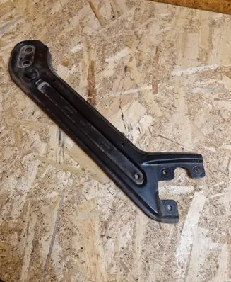 Skoda Octavia Mk4 Headlight/headlamp mounting bracket 5E3805932