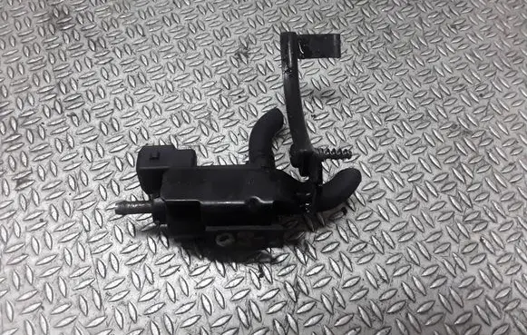 Volvo S80 Turbo solenoid valve 72224001