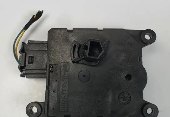 Mercedes-Benz B W245 A/C air flow flap actuator/motor A1698203042