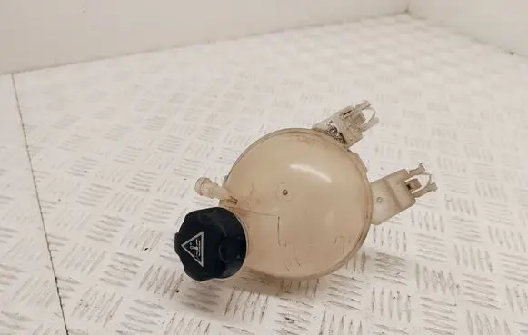Citroen C3 Aircross Coolant expansion tank/reservoir 9800777280