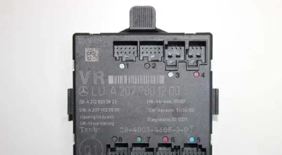 Mercedes-Benz E C207 W207 Door control unit/module A2079001200