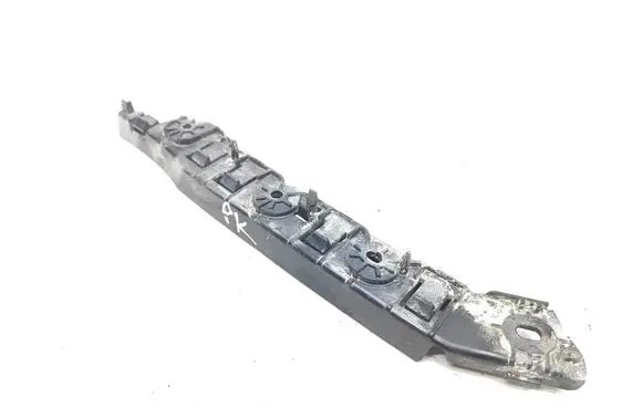 Chrysler Pacifica Front bumper mounting bracket 68229139AC