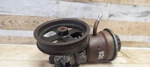Toyota Avensis T250 Power steering pump