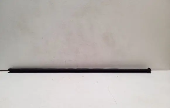 KIA Stonic Front door glass trim molding 