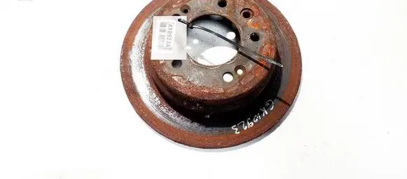 Hyundai i30 Rear brake disc neventiliuojamas
