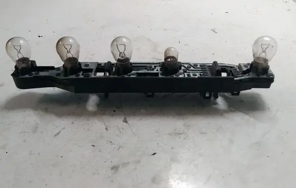 Volkswagen Polo III 6N 6N2 6NF Tail light bulb cover holder 6K0945257