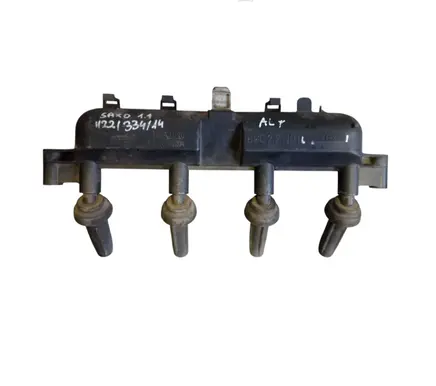 Citroen Saxo High voltage ignition coil 9635864980