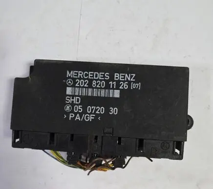 Mercedes-Benz C W202 Comfort/convenience module 2028201126 05072030