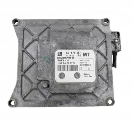Opel Zafira B Engine control unit/module 55571557