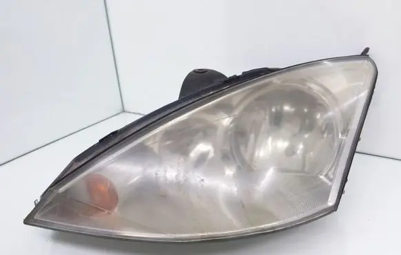 Ford Focus Headlight/headlamp 2M5113W030BE