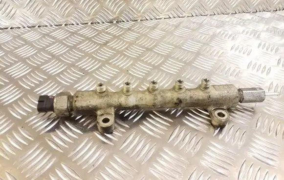 Toyota Corolla Verso E121 Fuel main line pipe 8945871010 J2J08 02K03660