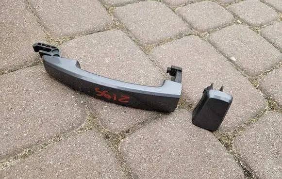 Opel Zafira C Front door exterior handle