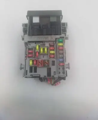 Opel Insignia A Fuse module 13222786