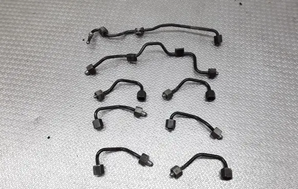Mercedes-Benz E W211 Fuel injector supply line/pipe 