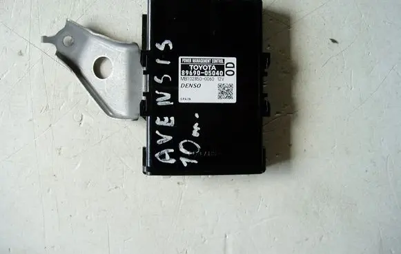 Toyota Avensis T270 Engine control unit/module ECU 8969005040