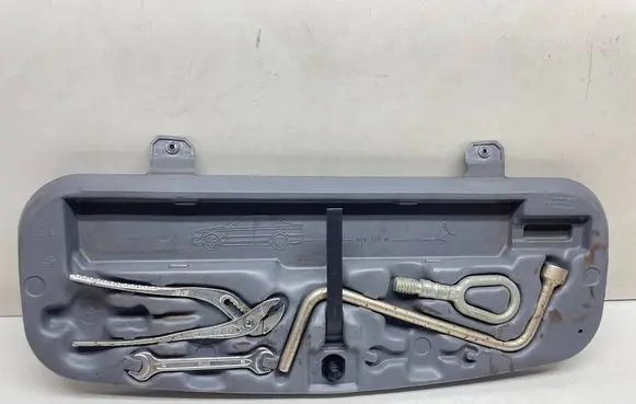 BMW 3 E46 Tool set 1096200